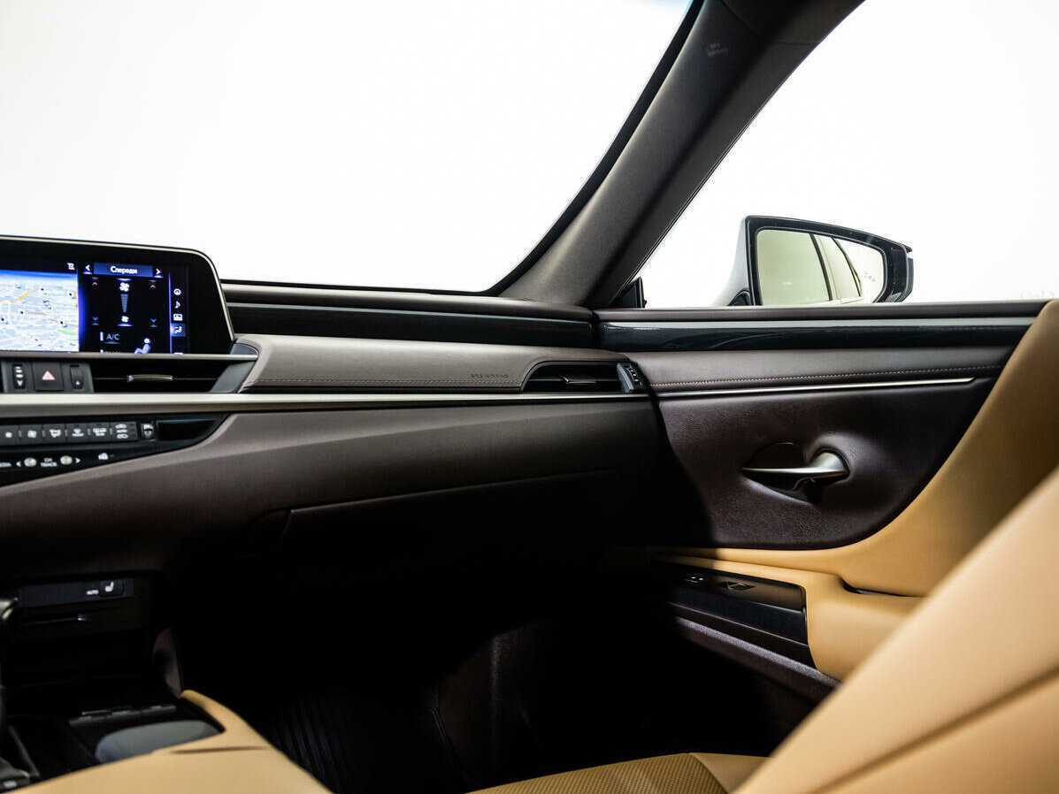 Lexus ES с пробегом — 2020 год. Фото: #23