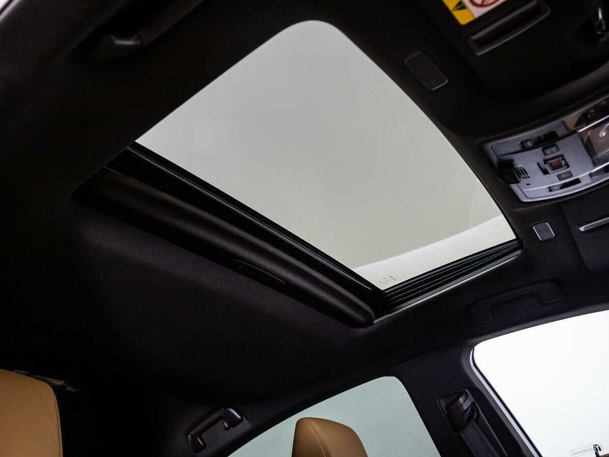 Lexus ES с пробегом — 2020 год. Фото: #26