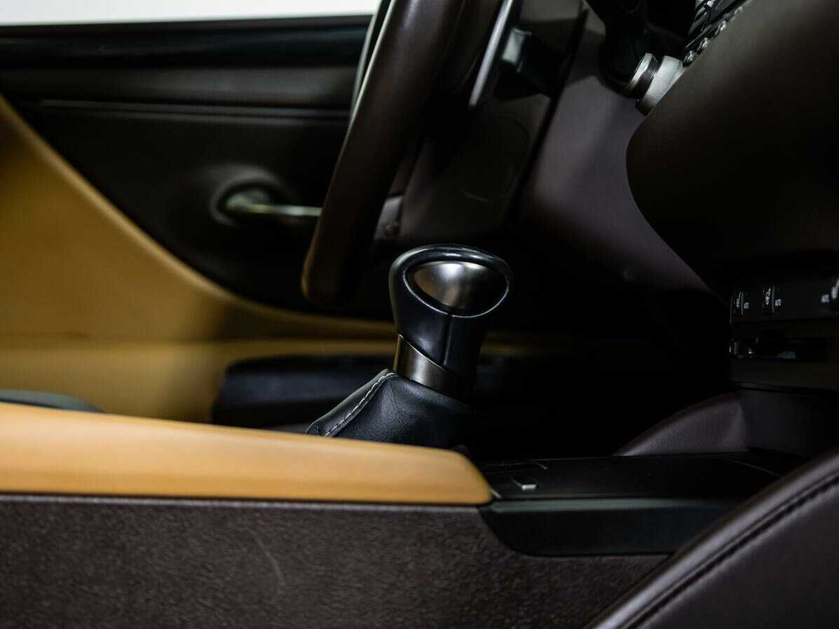 Lexus ES с пробегом — 2020 год. Фото: #27