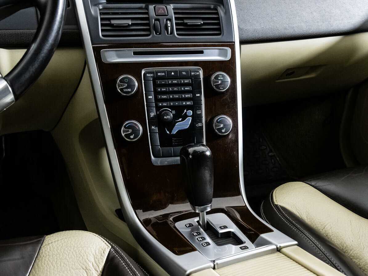 Volvo XC60 с пробегом — 2011 год. Фото: #9