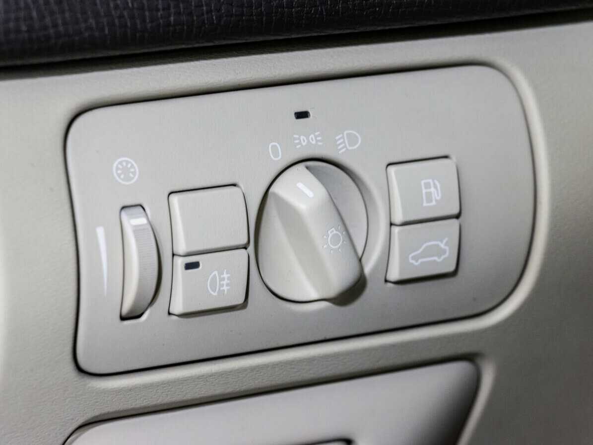 Volvo XC60 с пробегом — 2011 год. Фото: #12