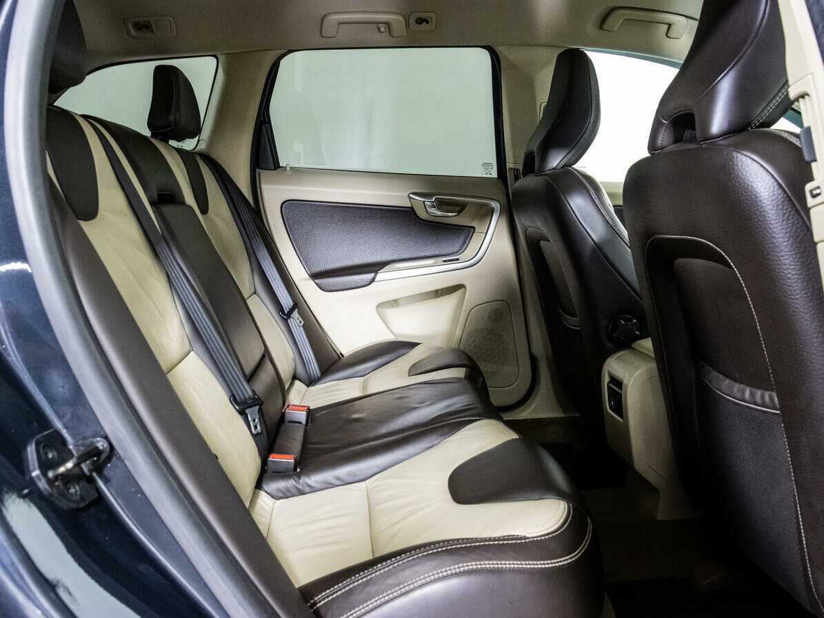 Volvo XC60 с пробегом — 2011 год. Фото: #13