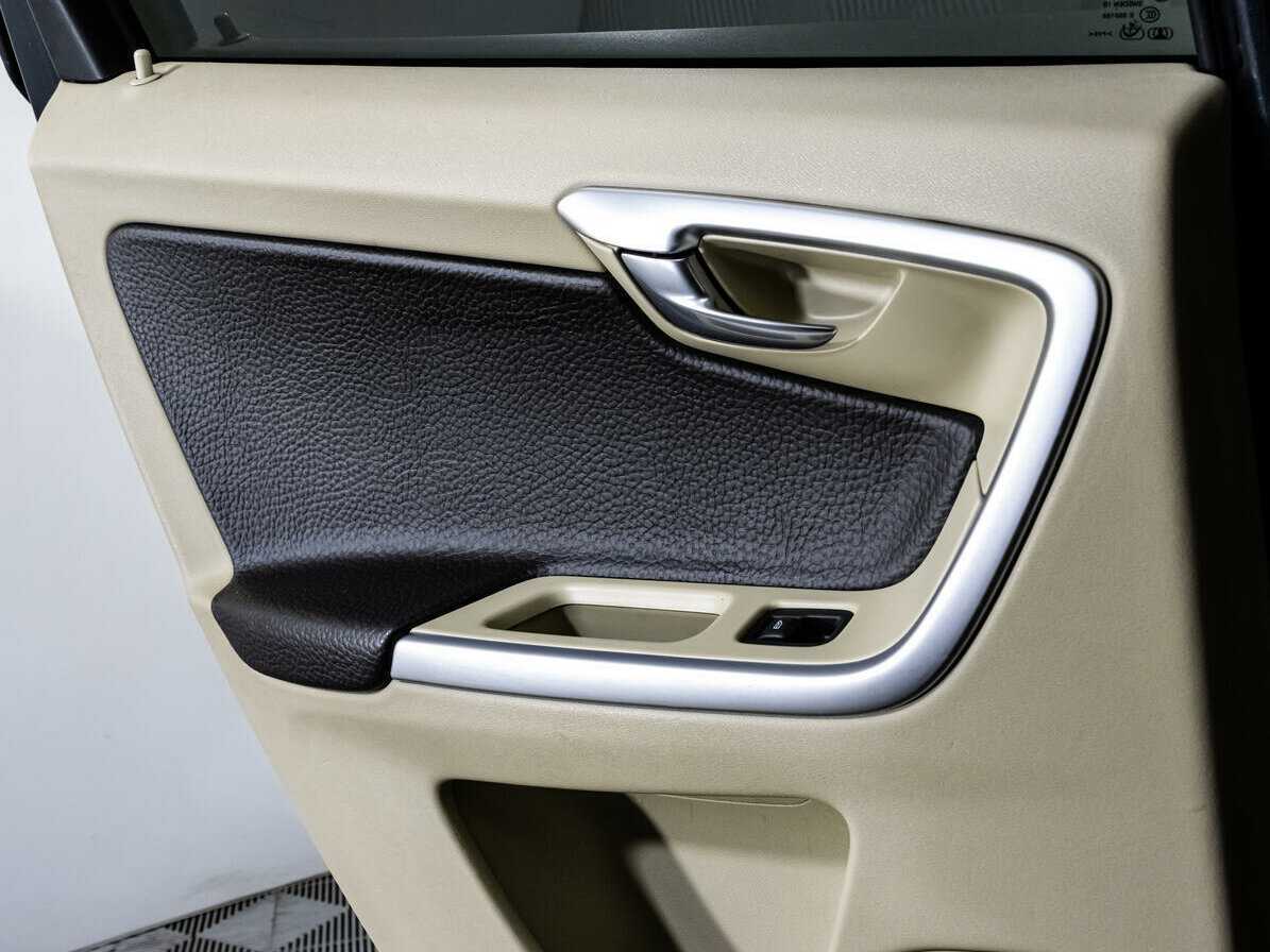 Volvo XC60 с пробегом — 2011 год. Фото: #14