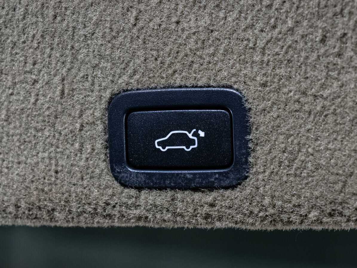 Volvo XC60 с пробегом — 2011 год. Фото: #15