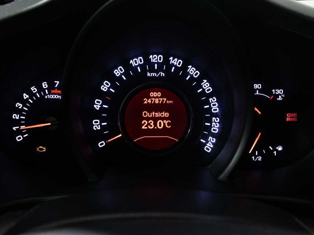 Kia Sportage с пробегом — 2011 год. Фото: #11