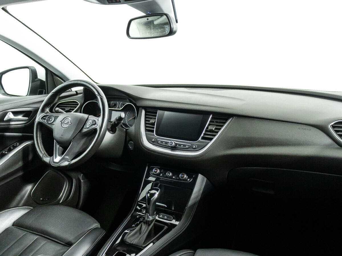 Opel Grandland с пробегом — 2018 год. Фото: #8