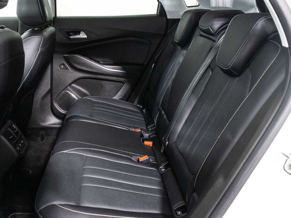 Opel Grandland с пробегом — 2018 год. Фото: #9