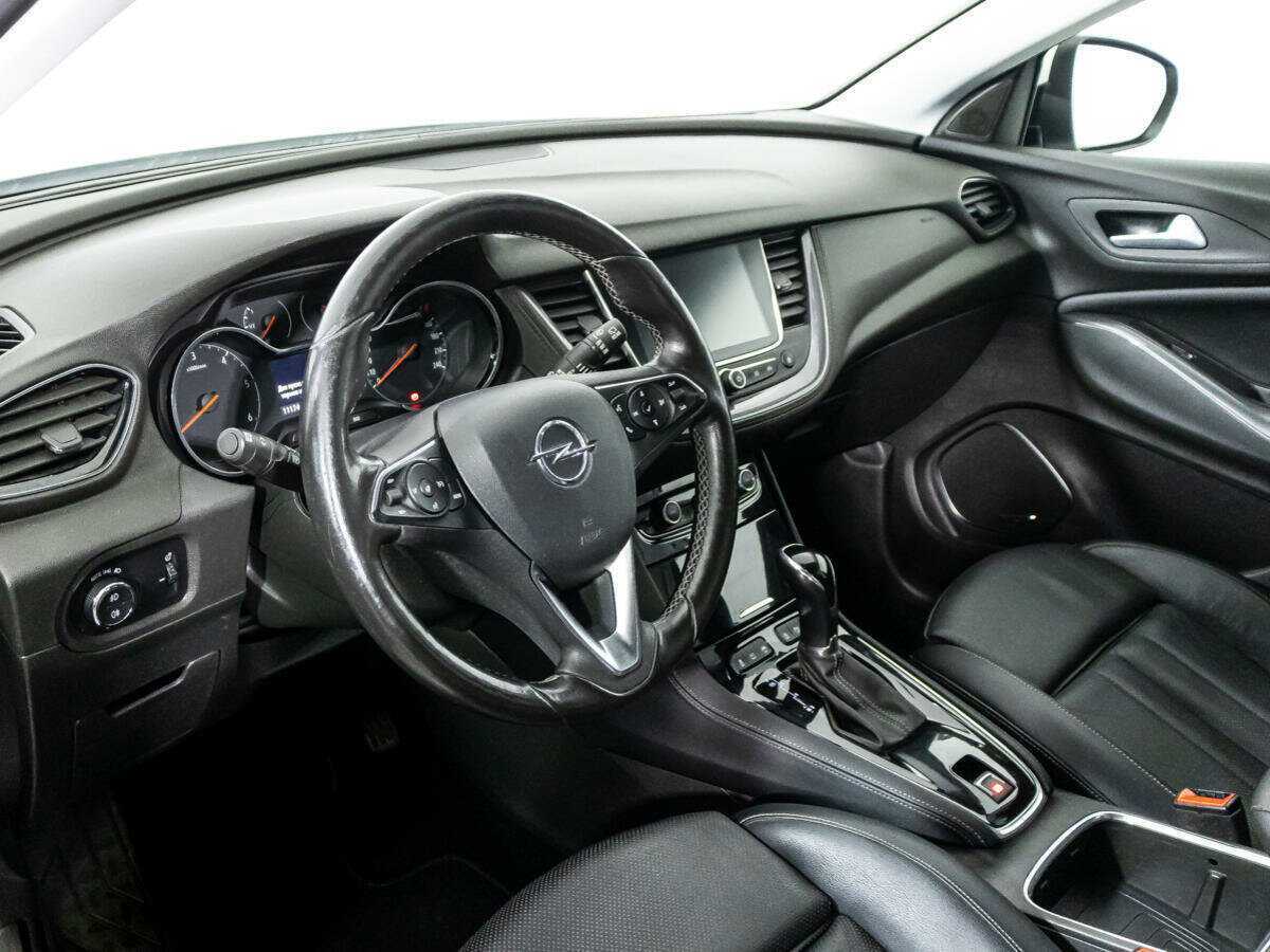 Opel Grandland с пробегом — 2018 год. Фото: #10