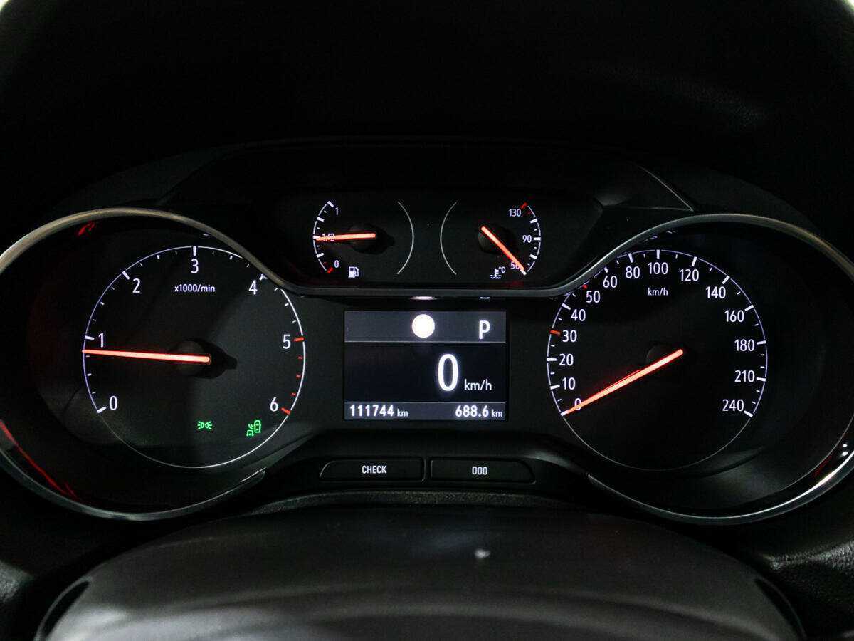 Opel Grandland с пробегом — 2018 год. Фото: #11