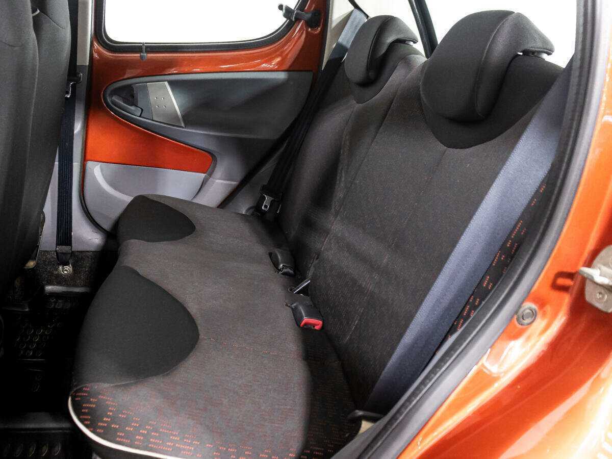 Peugeot 107 с пробегом — 2009 год. Фото: #8