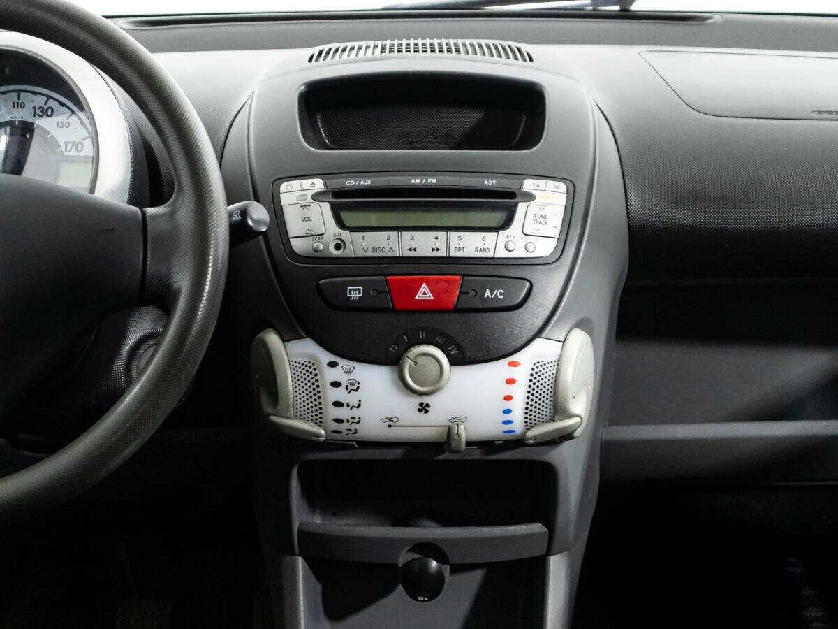 Peugeot 107 с пробегом — 2009 год. Фото: #12