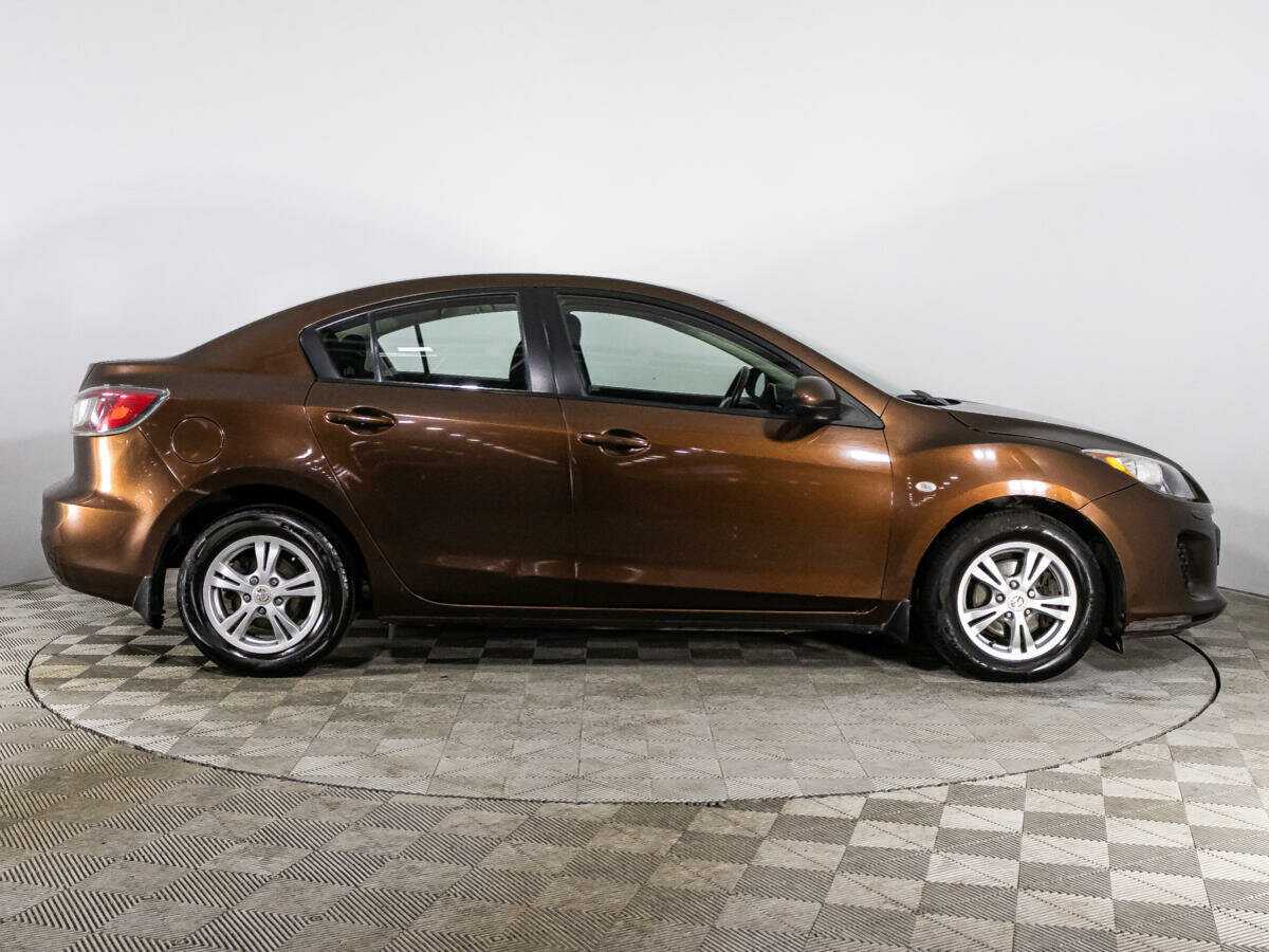 Mazda 3 с пробегом — 2011 год. Фото: #3