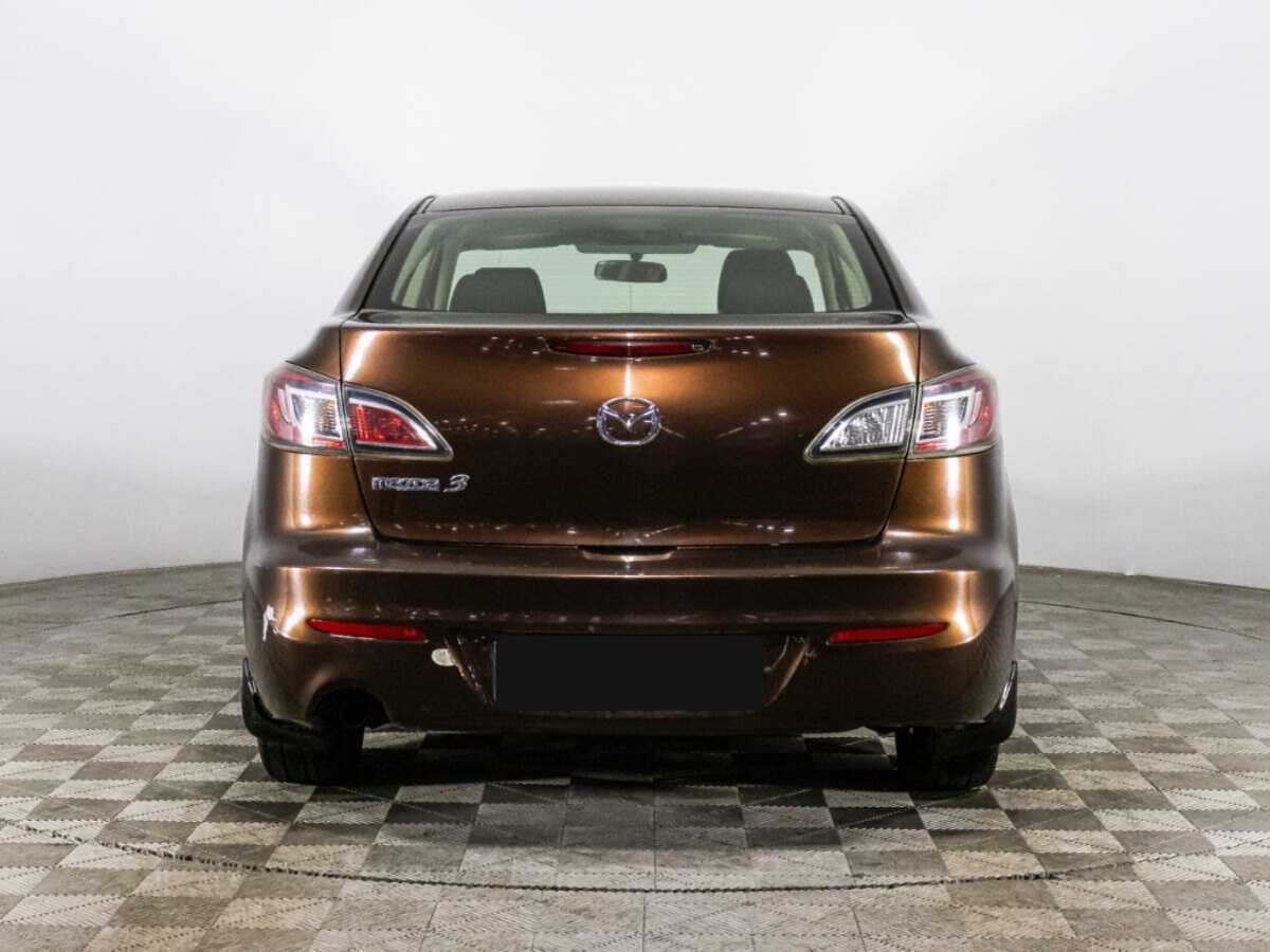 Mazda 3 с пробегом — 2011 год. Фото: #5