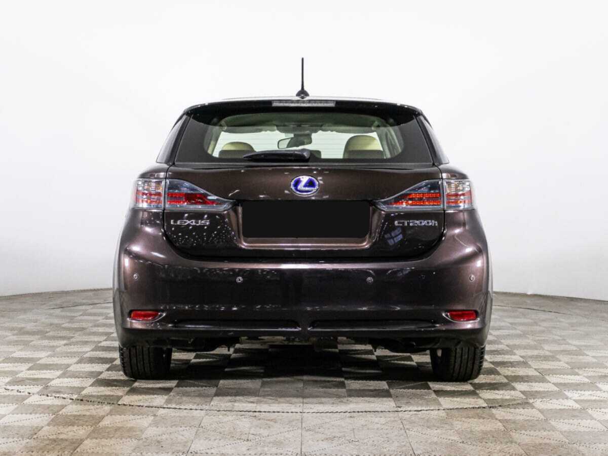 Lexus CT с пробегом — 2011 год. Фото: #5