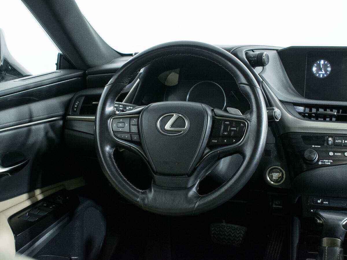 Lexus ES с пробегом — 2019 год. Фото: #13