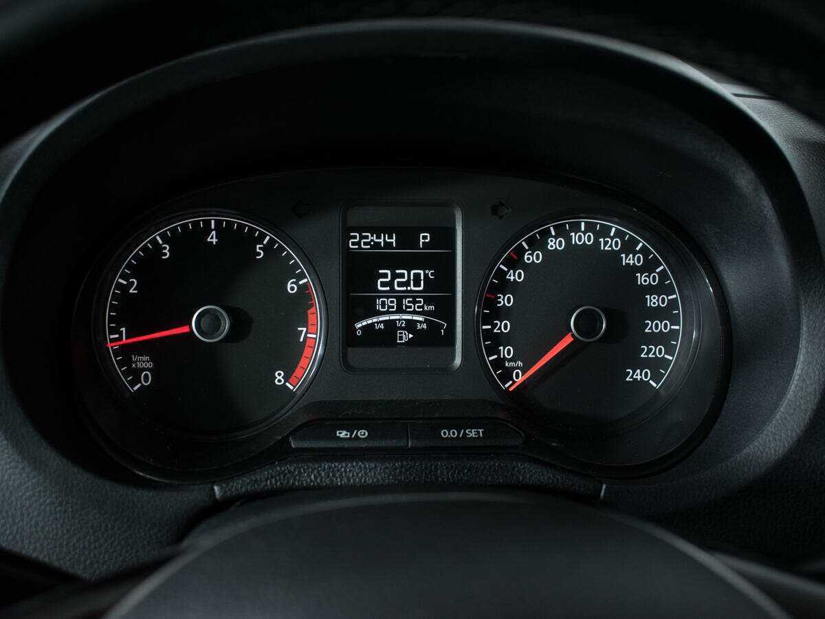 Volkswagen Polo с пробегом — 2016 год. Фото: #10