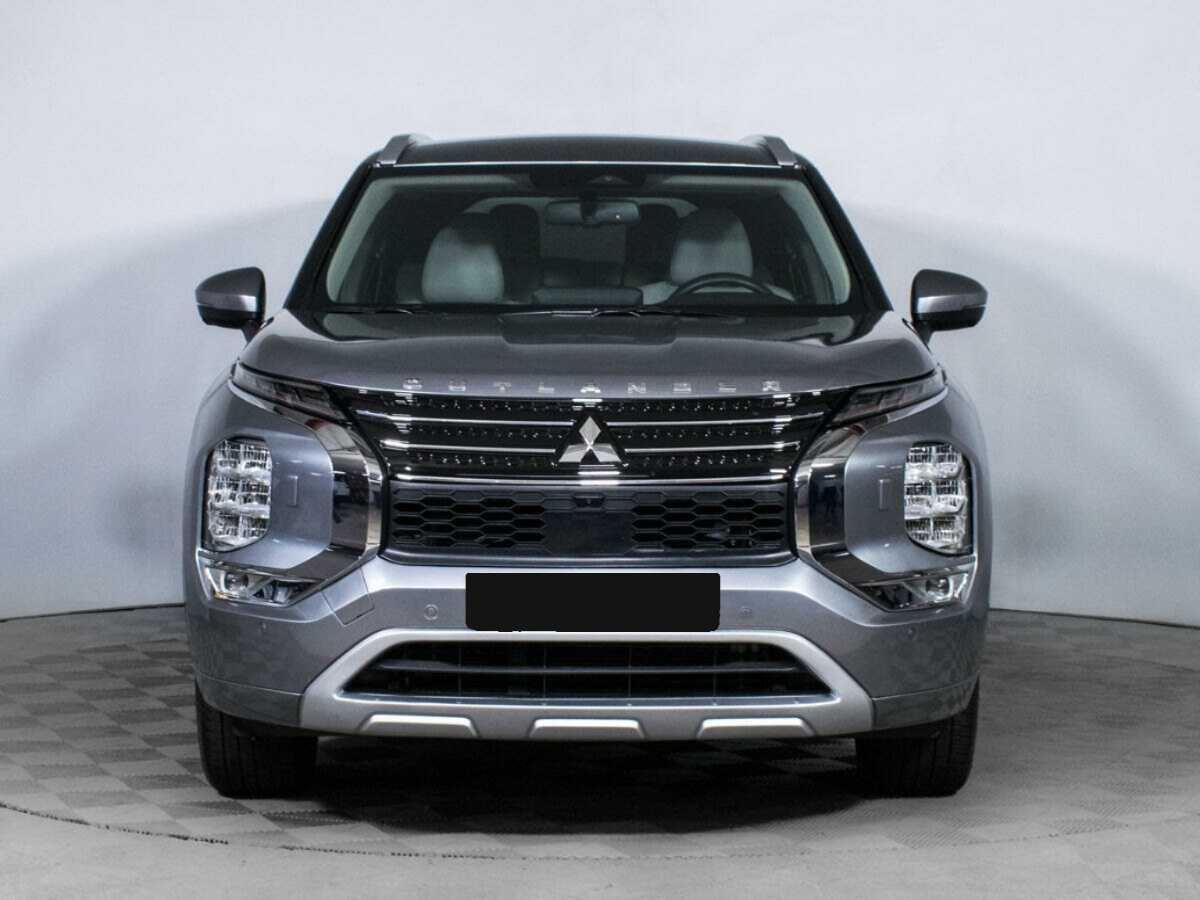 Mitsubishi Outlander с пробегом — 2022 год. Фото: #1