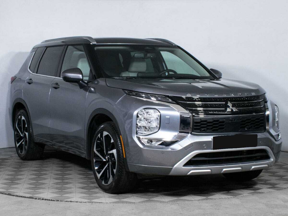 Mitsubishi Outlander с пробегом — 2022 год. Фото: #2