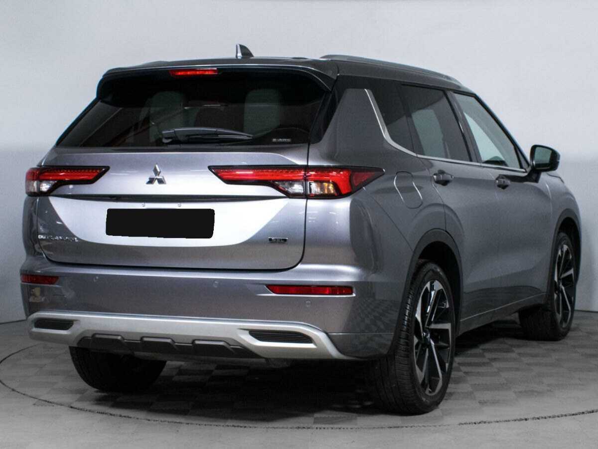 Mitsubishi Outlander с пробегом — 2022 год. Фото: #4