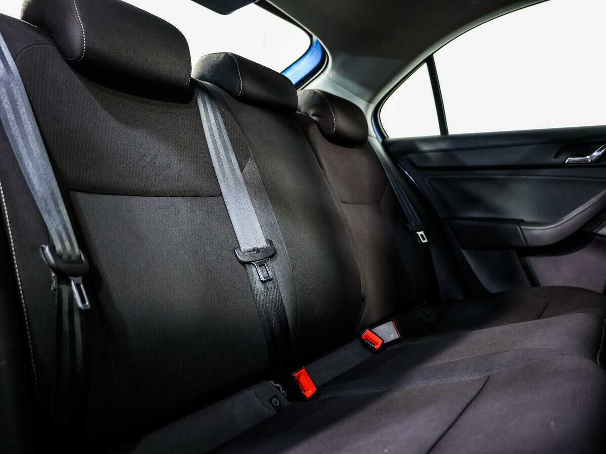 Skoda Rapid с пробегом — 2016 год. Фото: #10