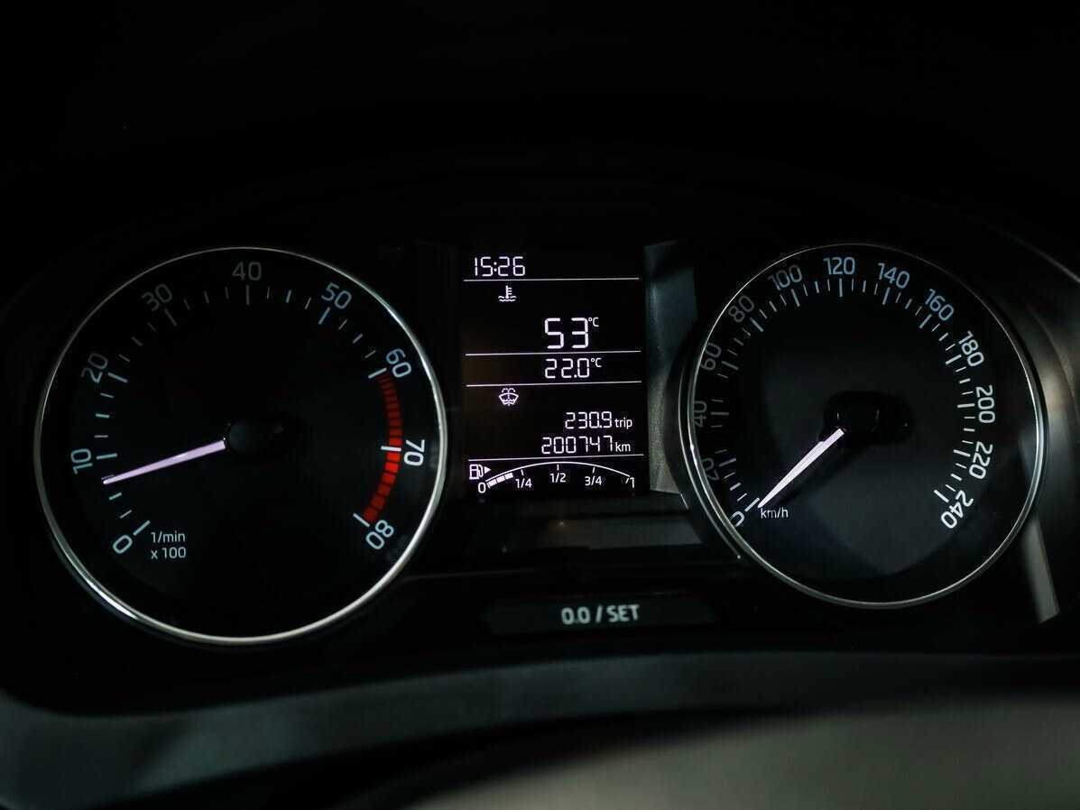 Skoda Rapid с пробегом — 2016 год. Фото: #14