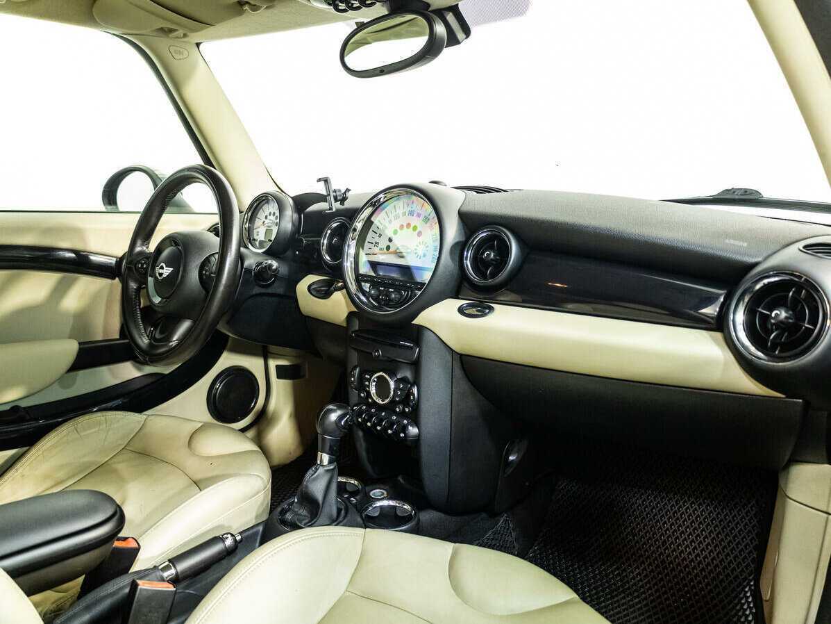 Mini Hatch с пробегом — 2010 год. Фото: #7