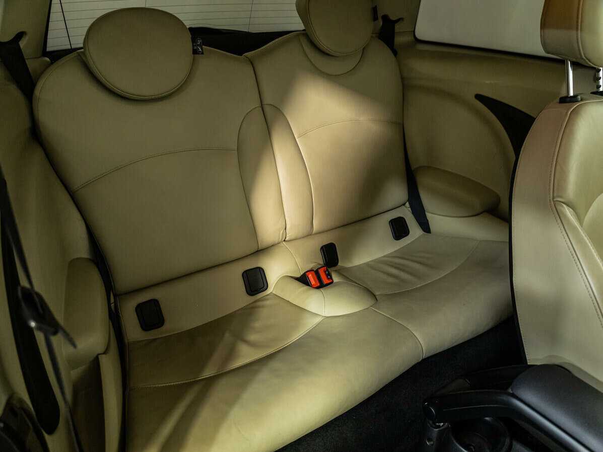 Mini Hatch с пробегом — 2010 год. Фото: #8