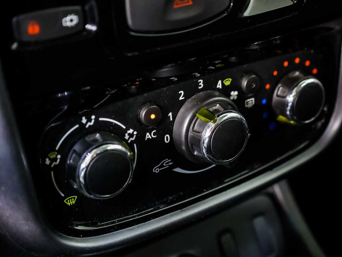 Renault Duster с пробегом — 2013 год. Фото: #12