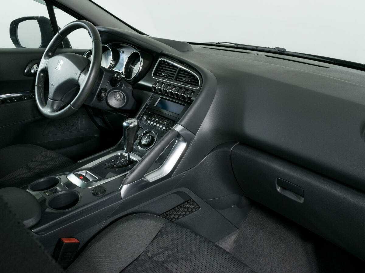 Peugeot 3008 с пробегом — 2012 год. Фото: #8