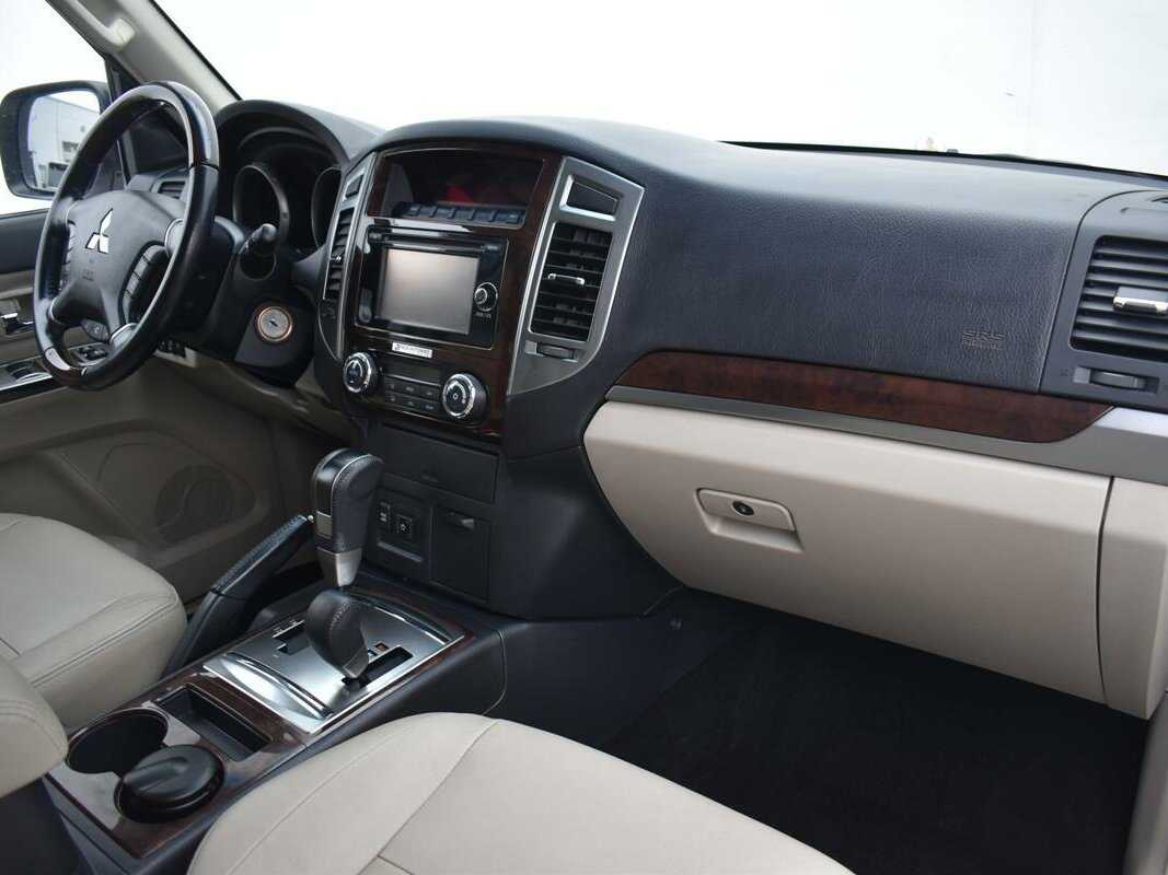 Mitsubishi Pajero с пробегом — 2019 год. Фото: #8