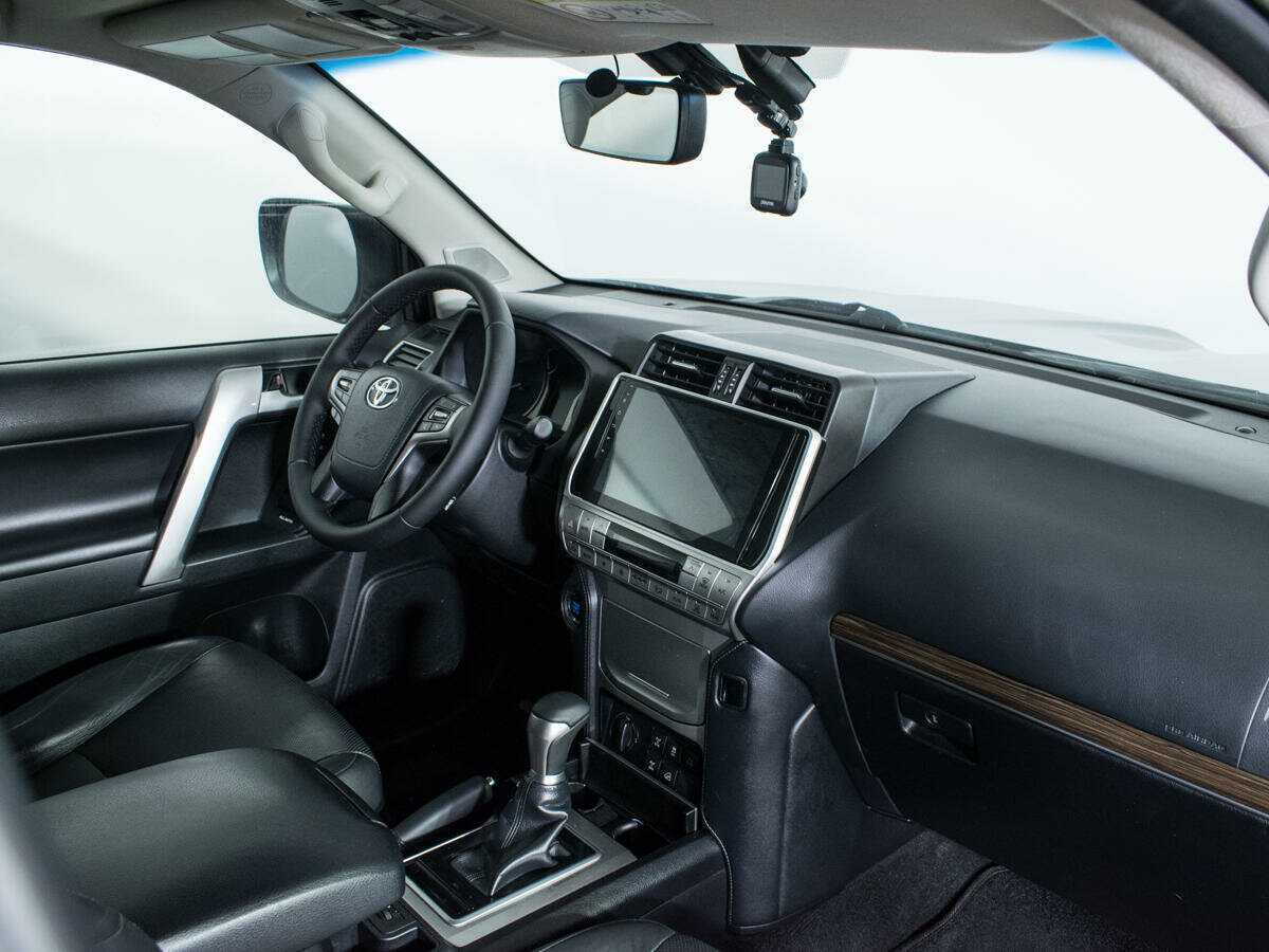 Toyota Land Cruiser Prado с пробегом — 2019 год. Фото: #8