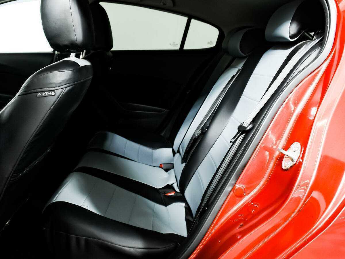 Mazda 3 с пробегом — 2014 год. Фото: #11