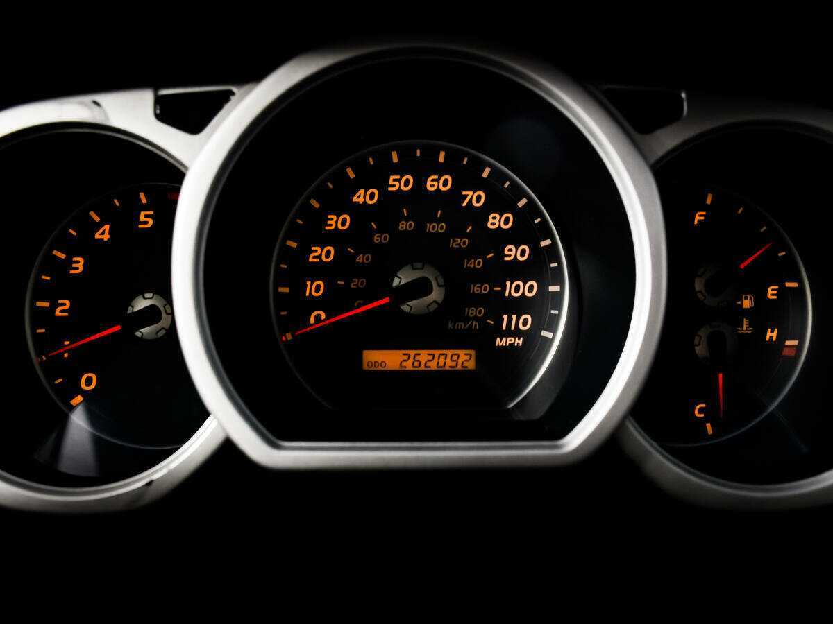 Toyota 4Runner с пробегом — 2003 год. Фото: #9