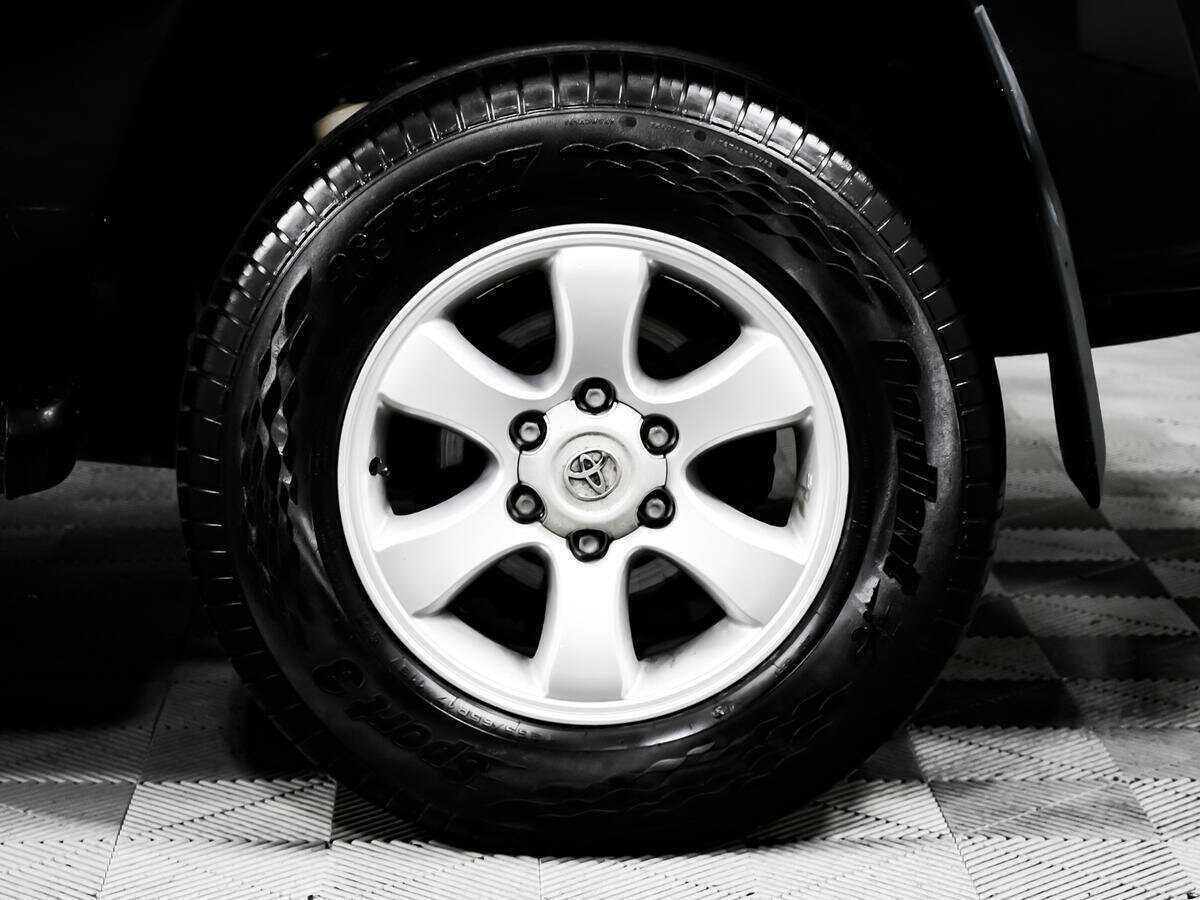 Toyota 4Runner с пробегом — 2003 год. Фото: #13