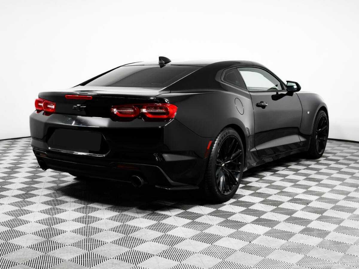 Chevrolet Camaro с пробегом — 2019 год. Фото: #4