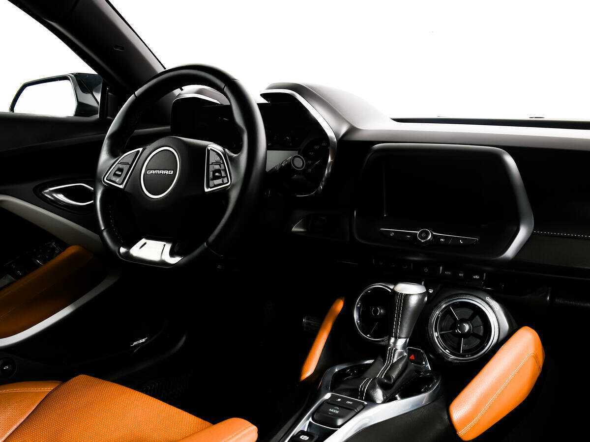 Chevrolet Camaro с пробегом — 2019 год. Фото: #8