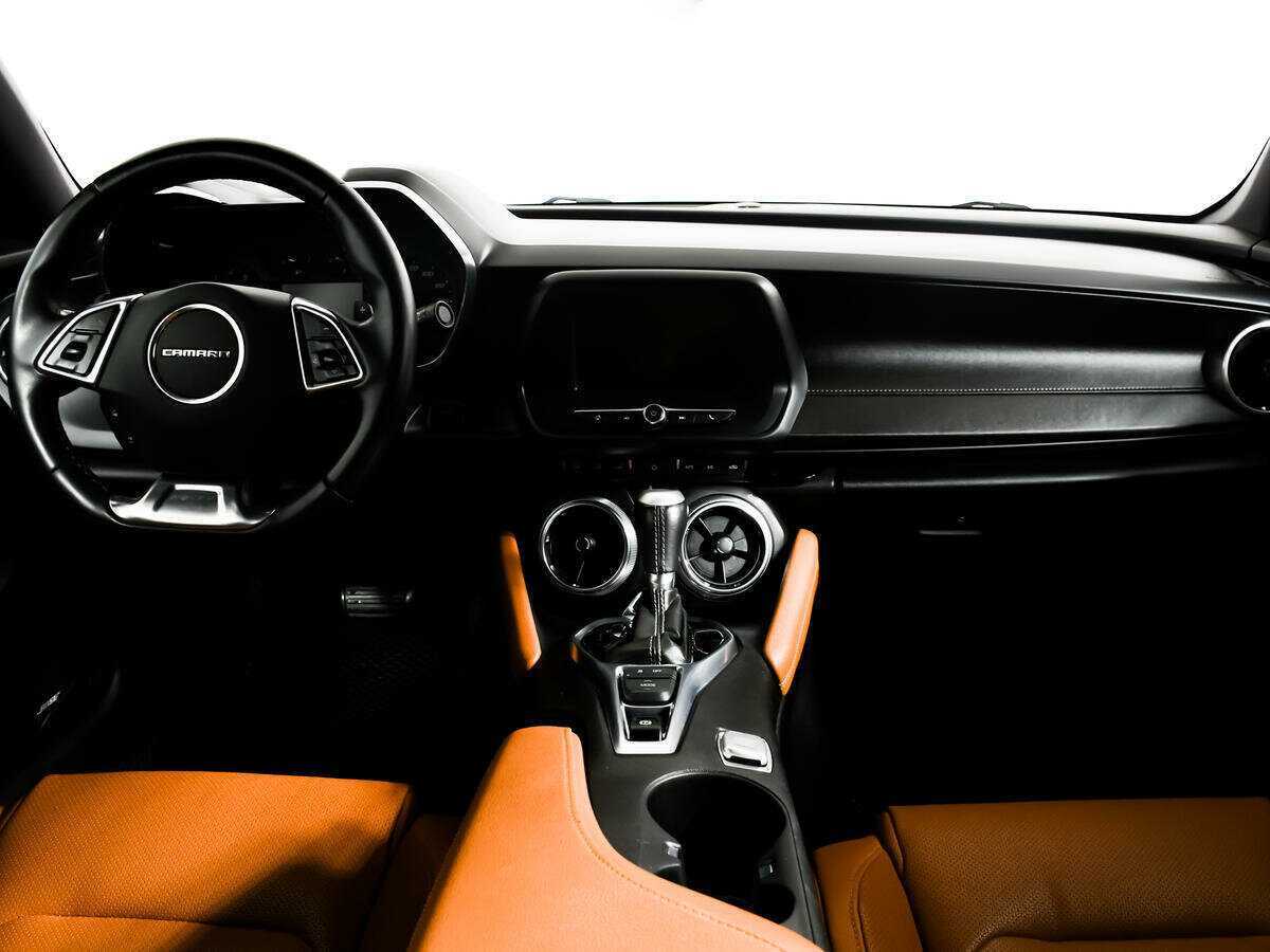 Chevrolet Camaro с пробегом — 2019 год. Фото: #10