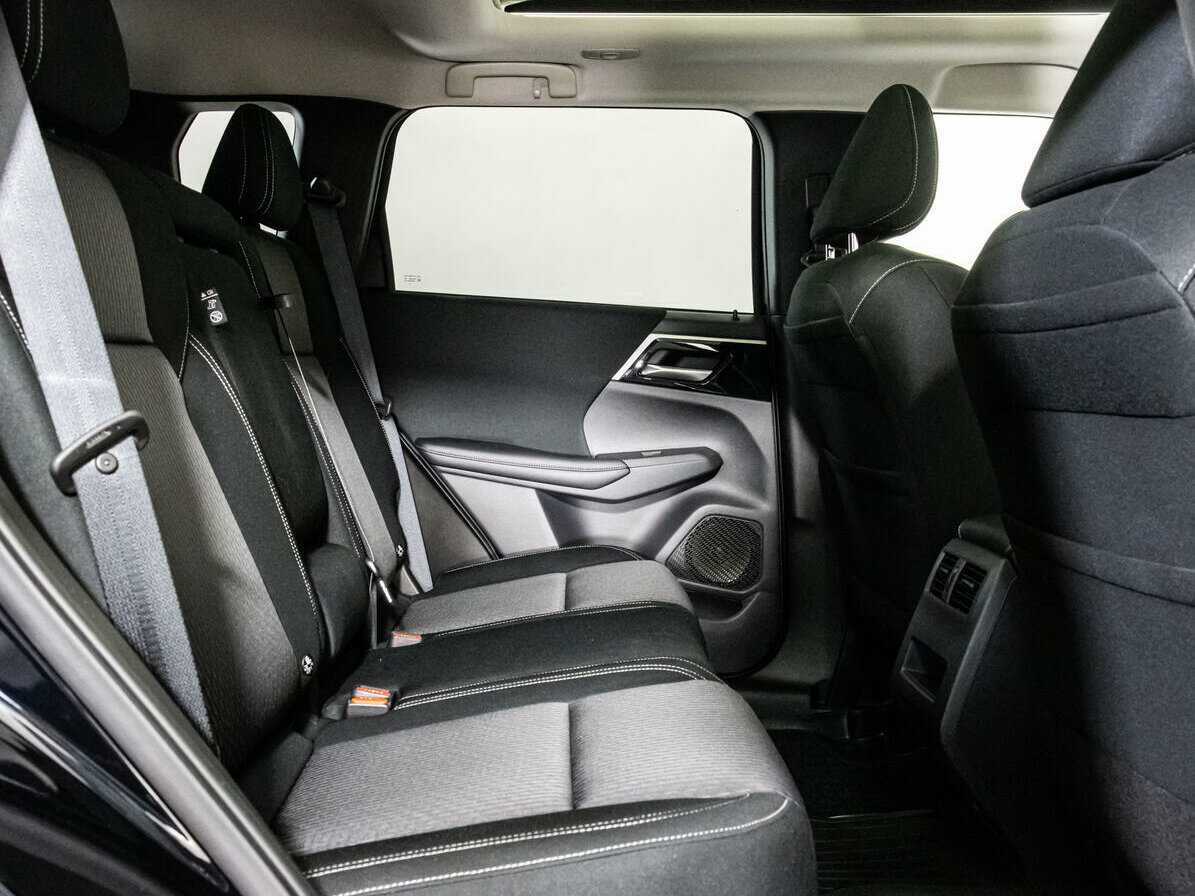 Mitsubishi Outlander с пробегом — 2023 год. Фото: #14