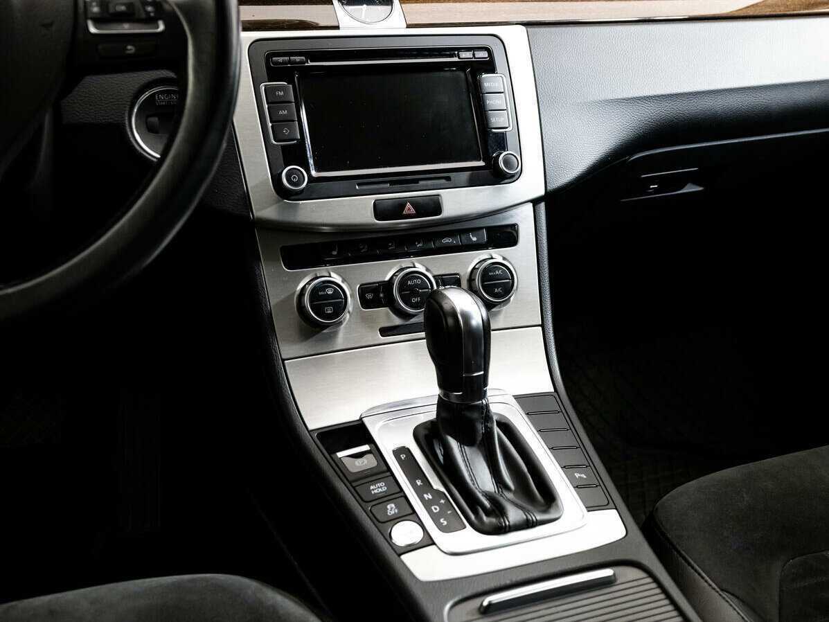 Volkswagen Passat с пробегом — 2013 год. Фото: #9