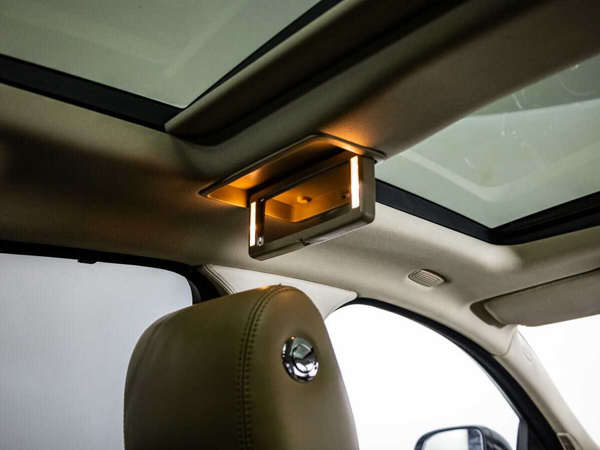 Jaguar XJ с пробегом — 2013 год. Фото: #30