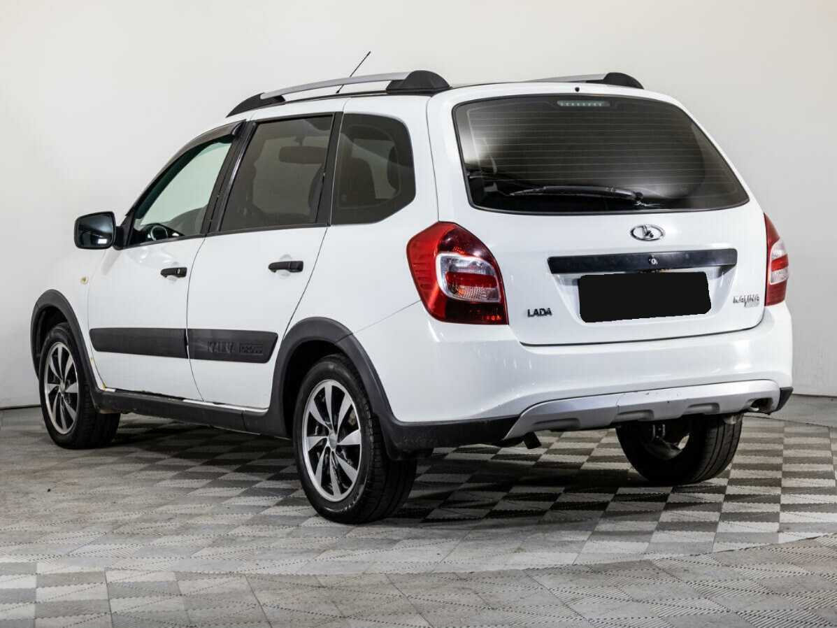 Lada (ВАЗ) Kalina с пробегом — 2017 год. Фото: #6