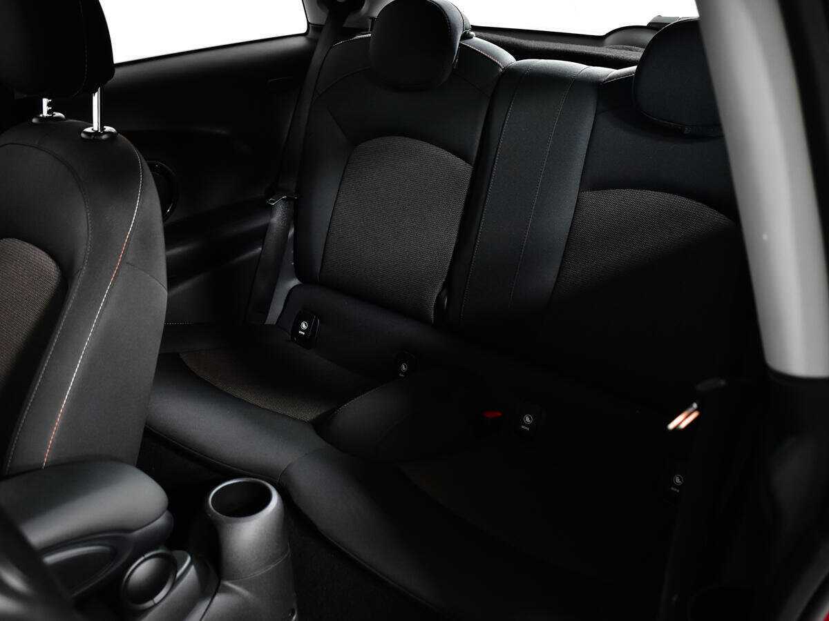 Mini Hatch с пробегом — 2016 год. Фото: #9