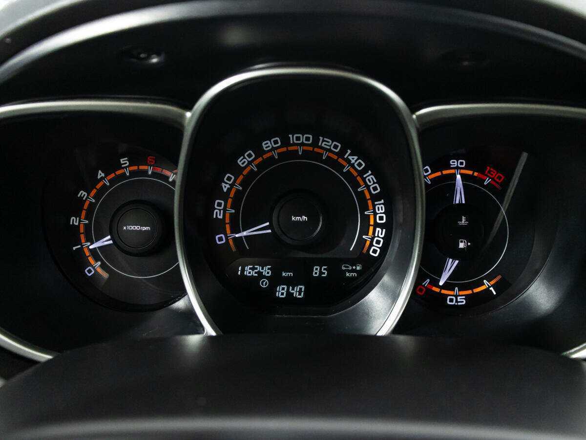 Lada (ВАЗ) Vesta с пробегом — 2018 год. Фото: #11