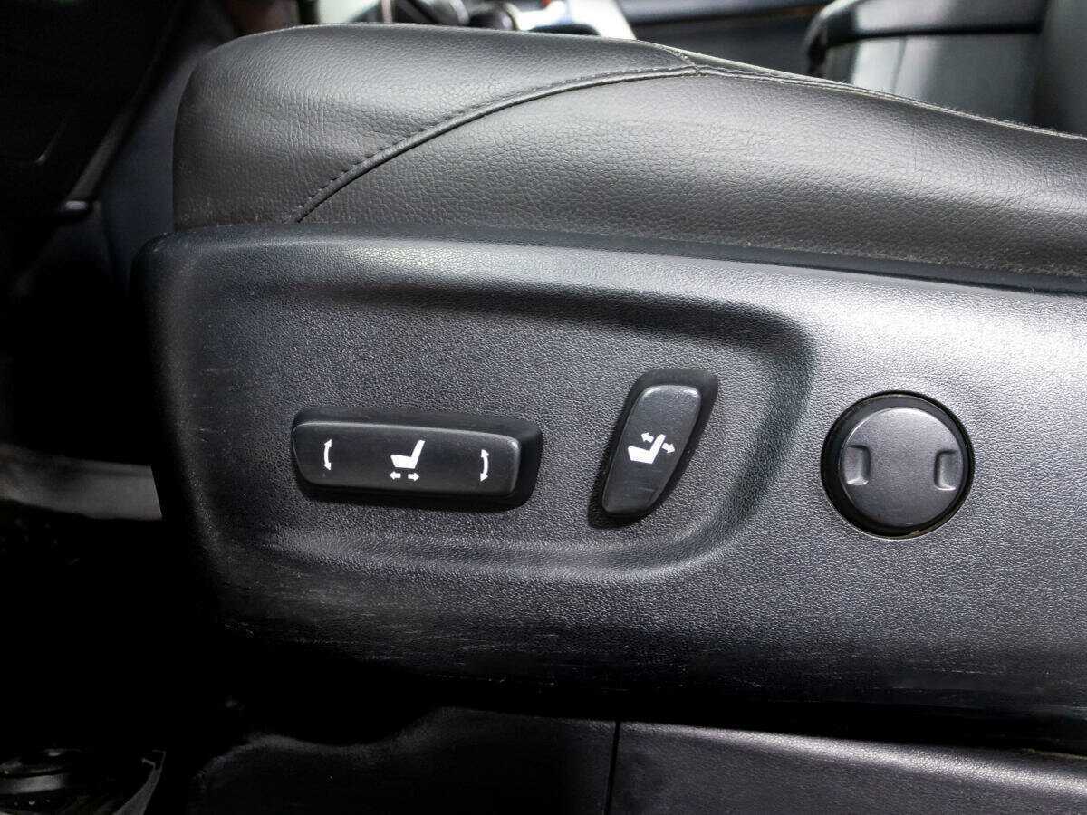 Toyota Land Cruiser Prado с пробегом — 2014 год. Фото: #17