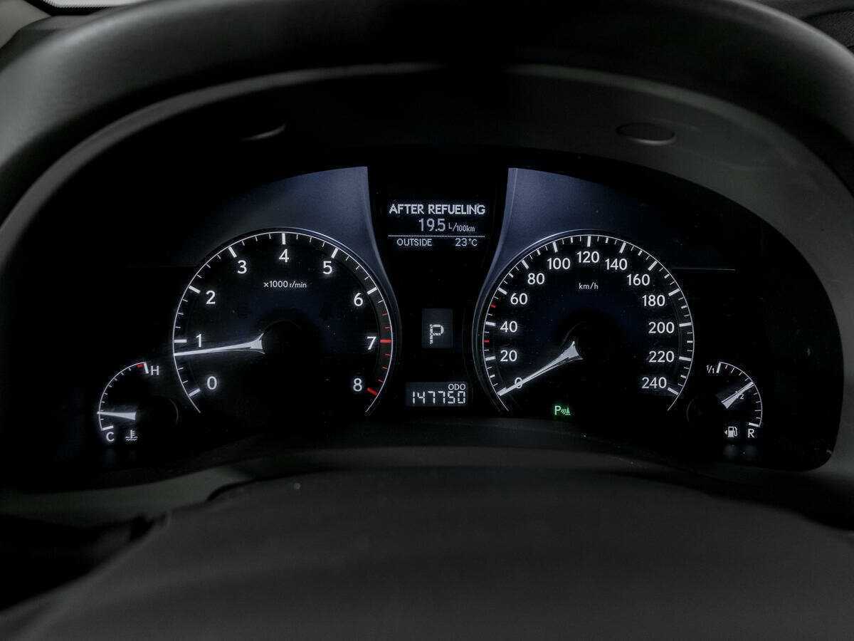 Lexus RX с пробегом — 2010 год. Фото: #10