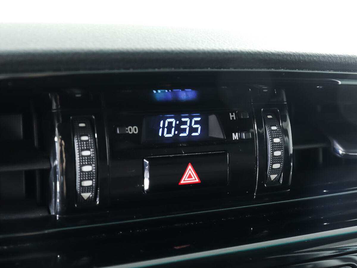 Toyota Fortuner с пробегом — 2017 год. Фото: #19