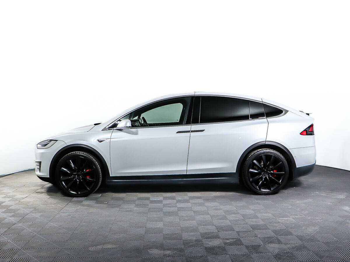 Tesla Model X с пробегом — 2016 год. Фото: #6