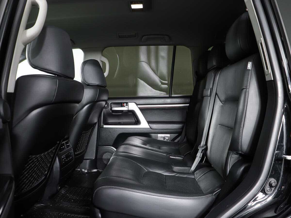 Toyota Land Cruiser с пробегом — 2021 год. Фото: #8