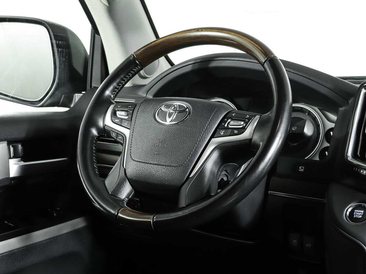 Toyota Land Cruiser с пробегом — 2021 год. Фото: #13