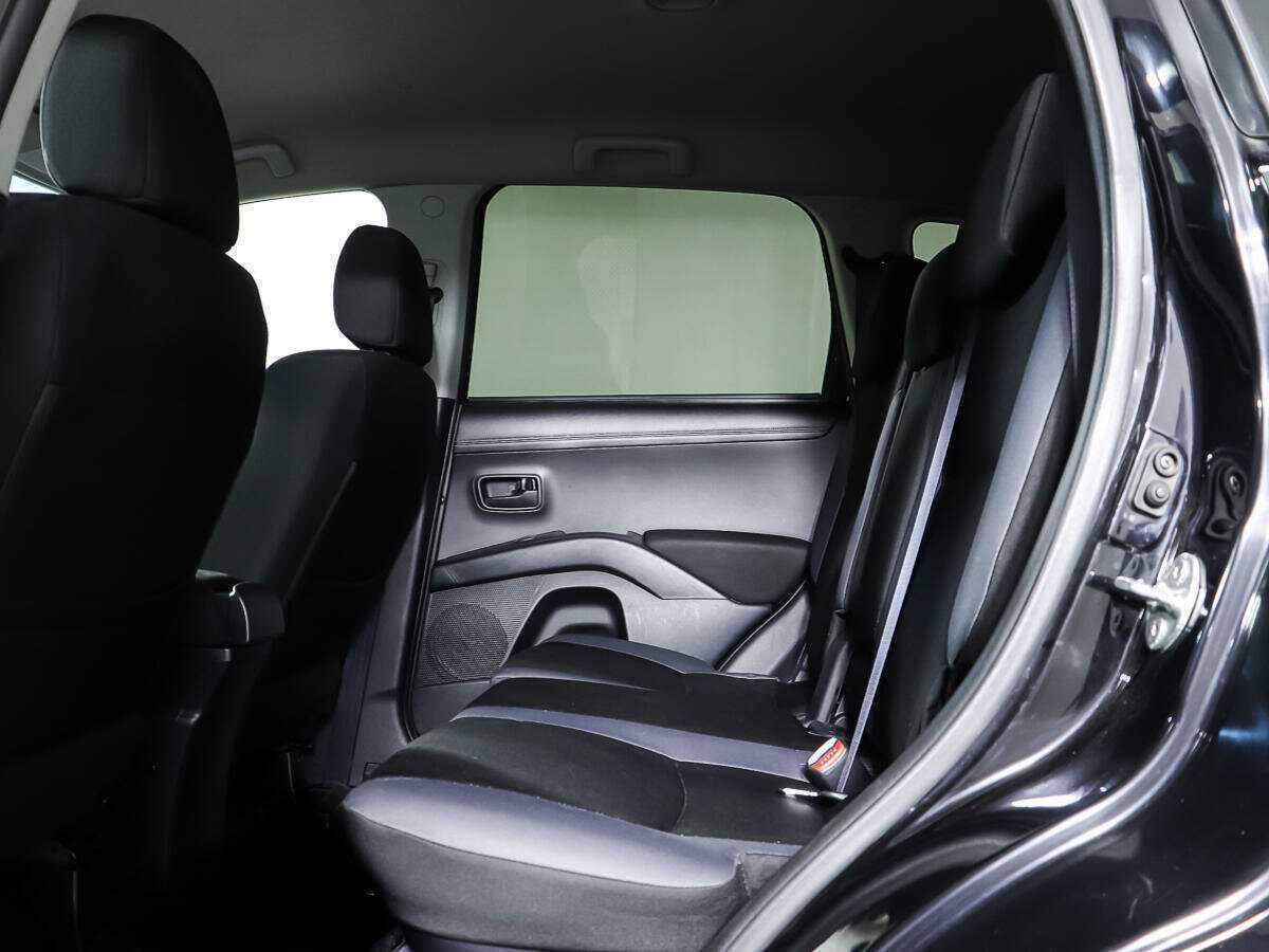 Mitsubishi Outlander с пробегом — 2011 год. Фото: #8